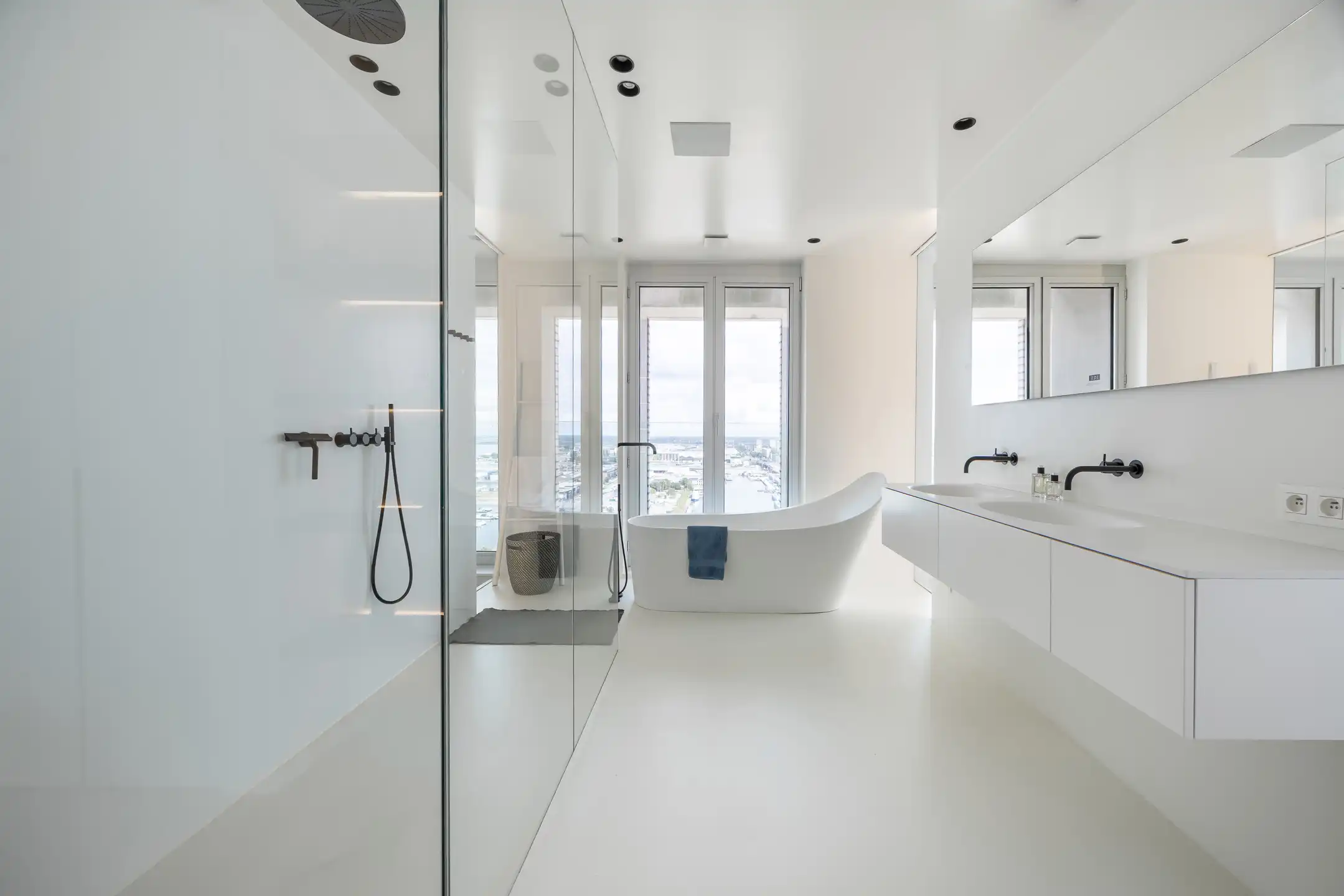 Duplex-penthouse met zicht over de Antwerpse skyline foto 16