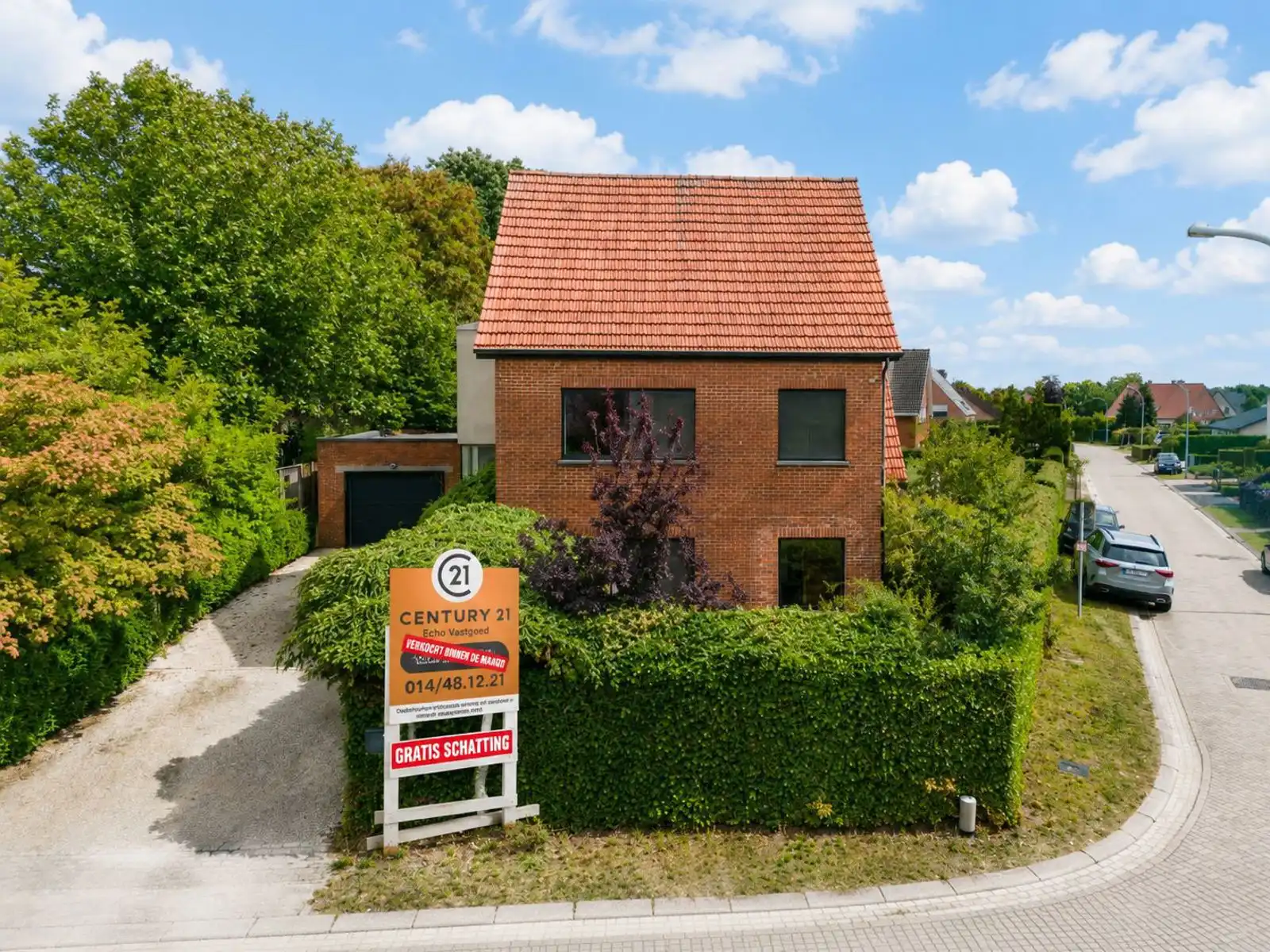 Ook succesvol verkopen? Bel ons voor een gratis schatting! foto {{pictureIndex}}