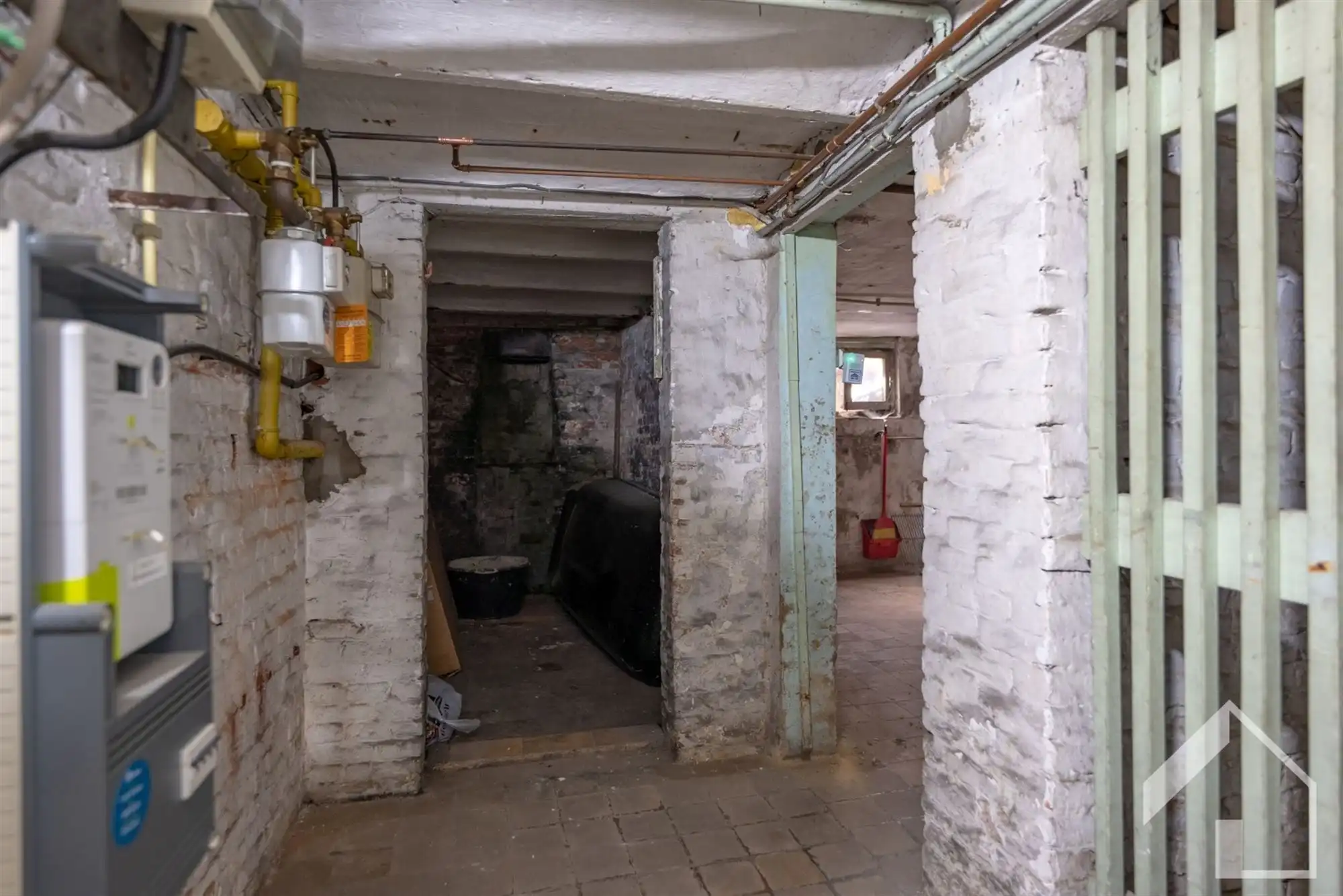 Ruime woning (190 m²) met tuin en veel potentieel foto 21