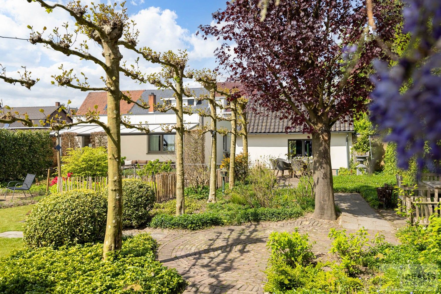 IDEALIS VASTGOED – Prachtige, stijlvolle woning mét B&B-gedeelte, van maar liefst +-315m² foto 44
