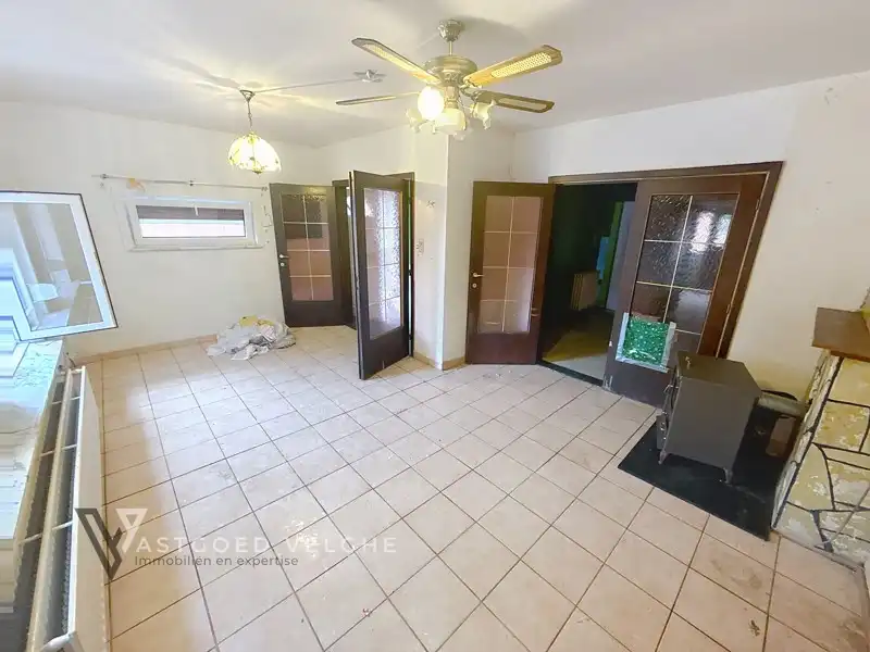 Te renoveren halfopen bebouwing met garage te koop in Maasmechelen (Boudewijnlaan) foto 4