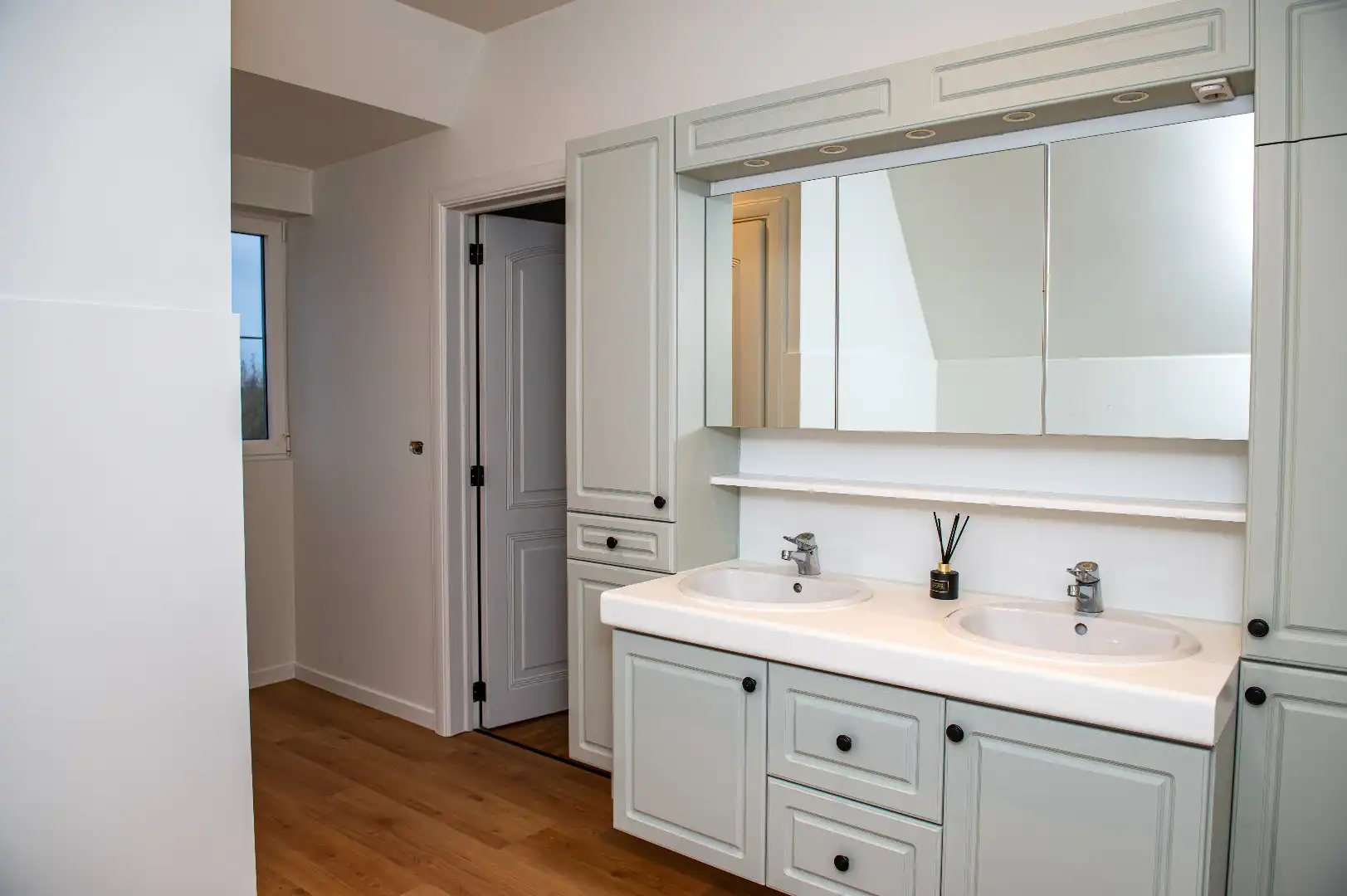 Prachtige landelijke villa met zwemvijver en paardenfaciliteiten 13.459m² foto 26