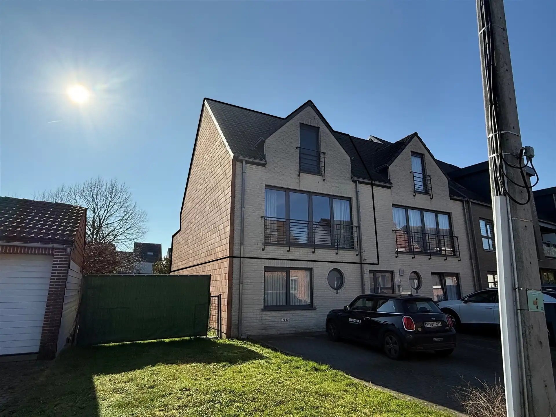 Duplex met staanplaats op rustige locatie  foto {{pictureIndex}}