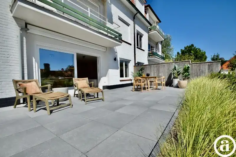 Subliem tuinappartement met zonneterras van 72m²  in een karaktervolle villaresidentie.  foto 6
