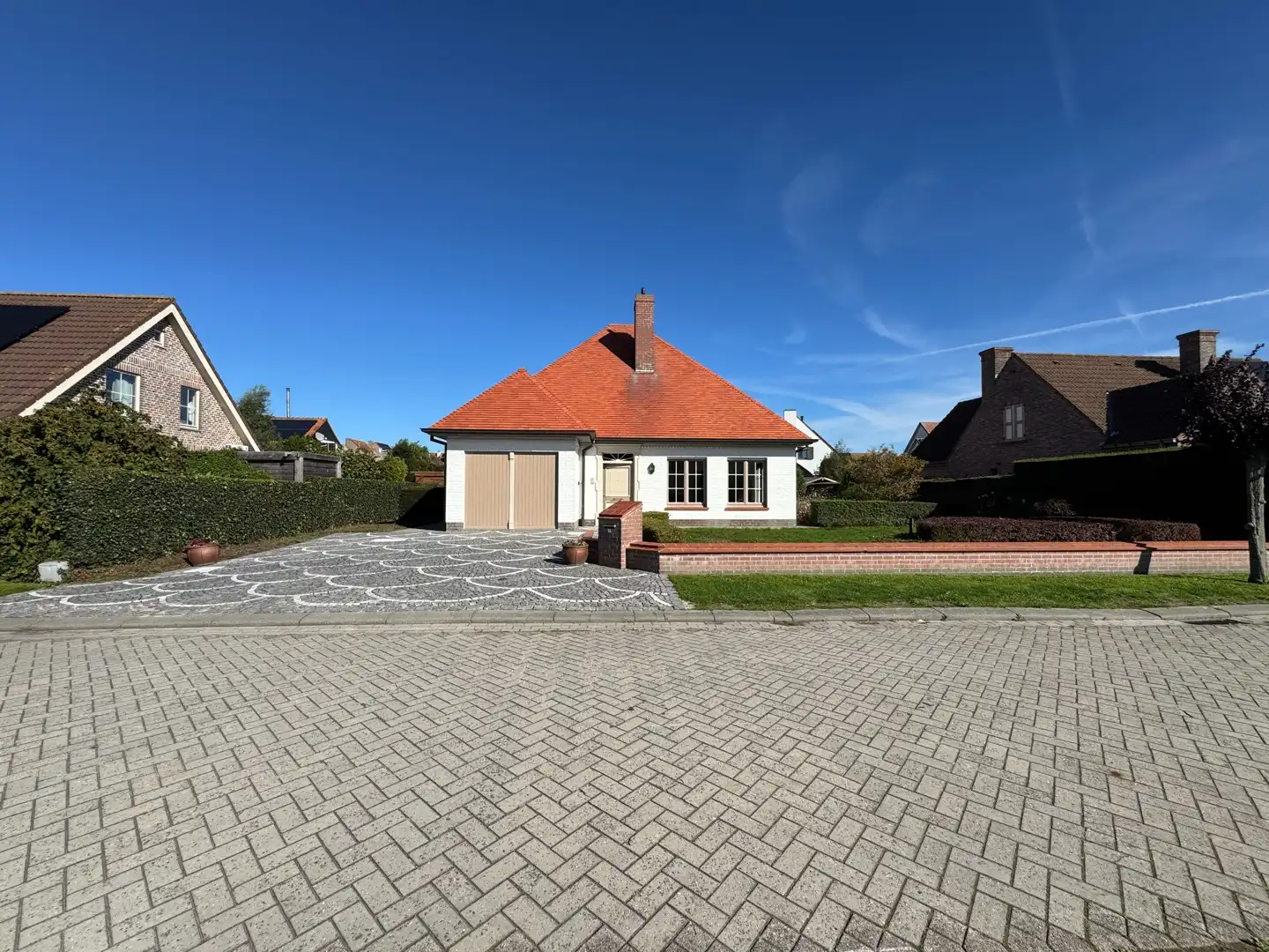 Rustig gelegen, uitstekend onderhouden villa in Duinbergen. foto {{pictureIndex}}