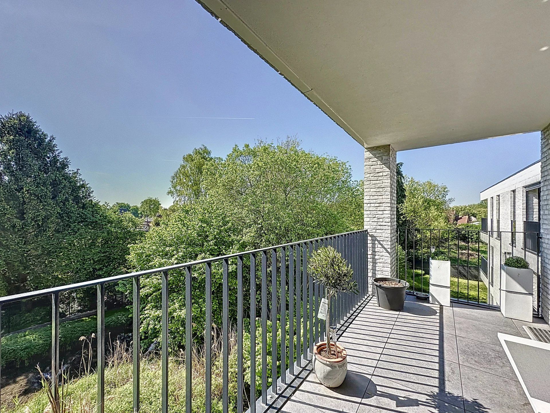 Modern dakappartement met 2 terrassen, prachtig uitzicht en luxueuze afwerking. foto 22