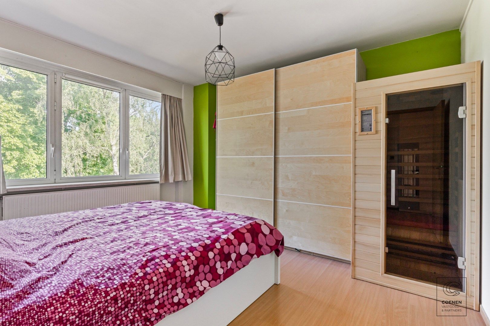 Instapklare bel-étage woning van 158 m² met drie slaapkamers op toplocatie te Linkeroever! foto 12