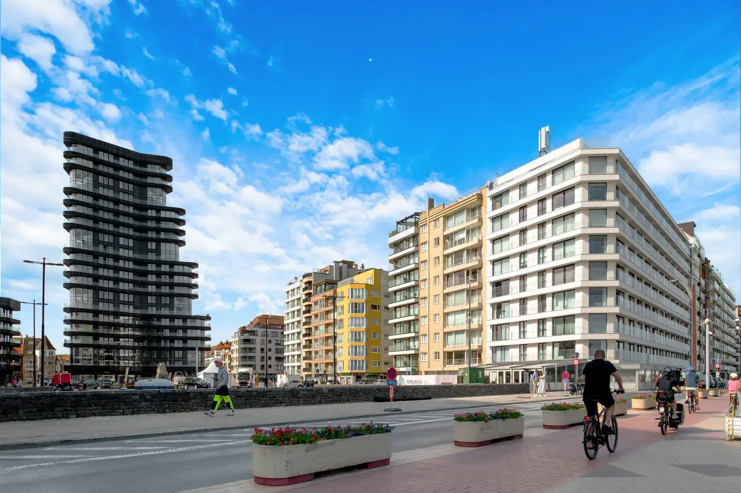 Exclusief duplexappartement met riant zonneterras en panoramisch zeezicht aan het Heldenplein foto 18