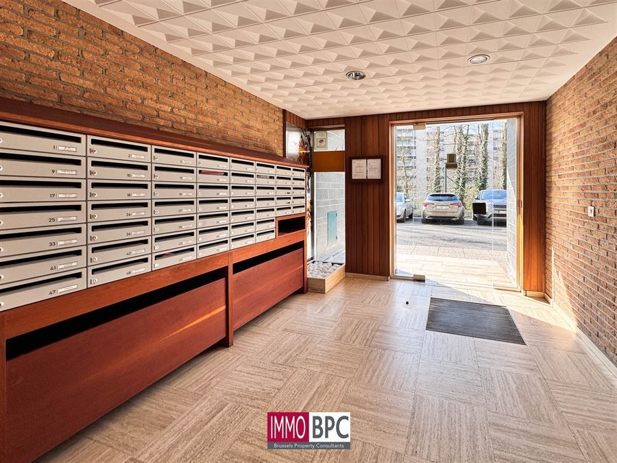 Appartement met ruim terras in hartje Ukkel en garagebox foto 18