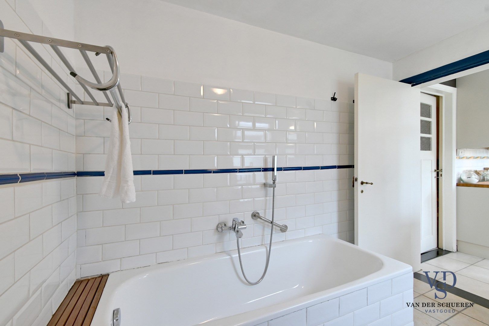 Charmante woning op royaal perceel van 1.618 m² foto 21