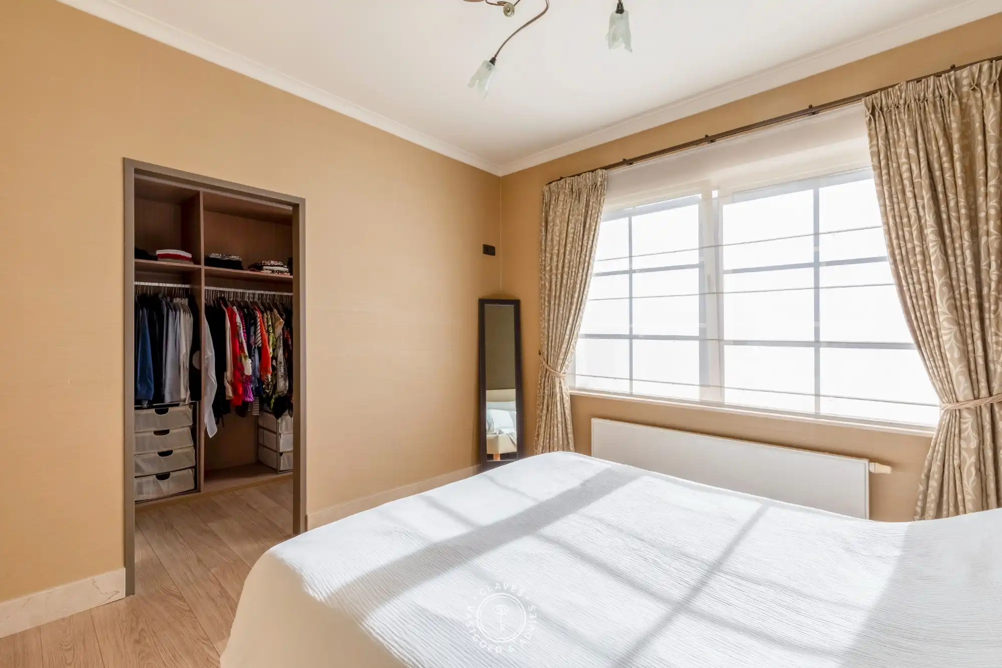 Stijlvol en kwalitatief wonen met een mooie tuin en uitzonderlijk ruime garage in Temse foto 18