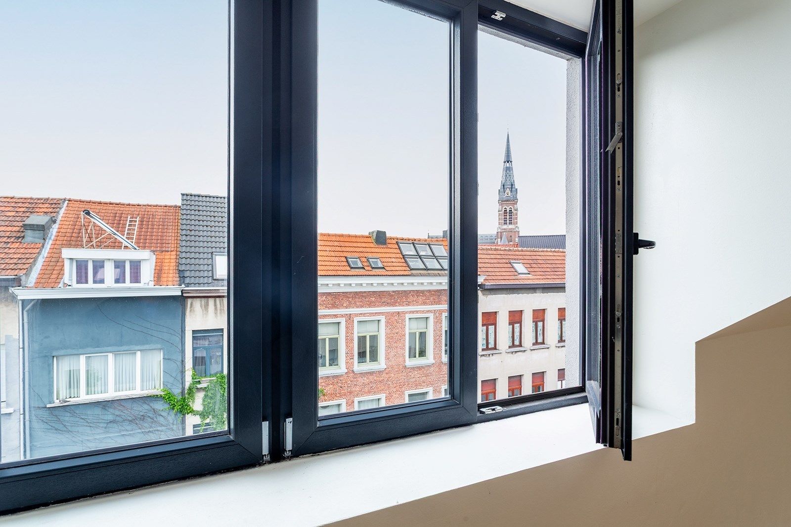 Instapklaar dakappartement op een zuchtje van Park Spoor Noord foto 18