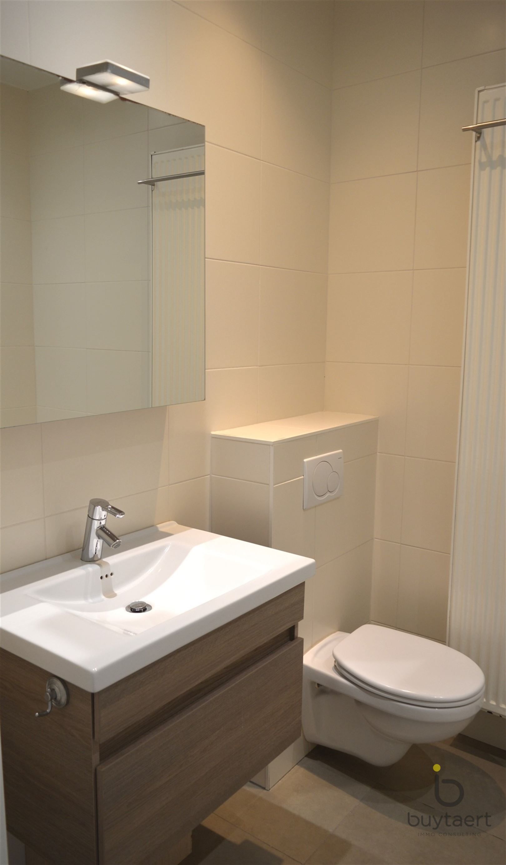 Karaktervolle art deco woning met vier slaapkamers en tuin midden in het welgekende "Pullhof" te Berchem. foto 21