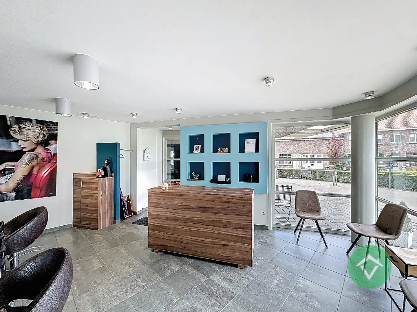 Volledig gerenoveerd handelspand met woonst en garage te Koekelare foto 22