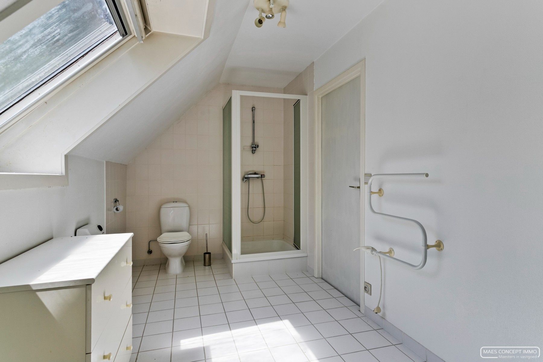 Ruime villa te koop in rustige wijk te Wielsbeke foto 14