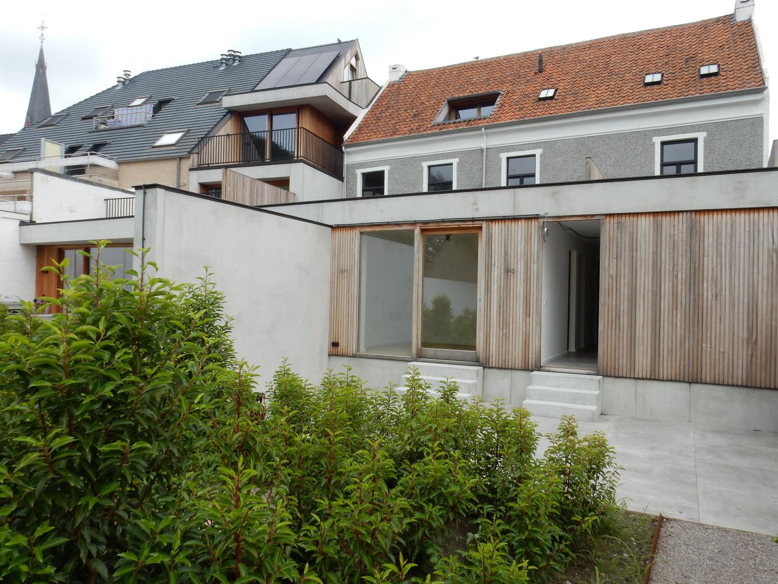 Karaktervol gelijkvloers  appartement met patio en terras foto 20
