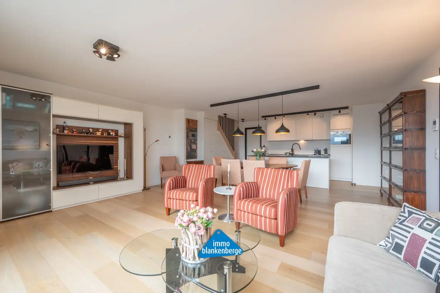 Exclusief Duplexappartement (240m²) met Drie Ruime Terrassen foto 9