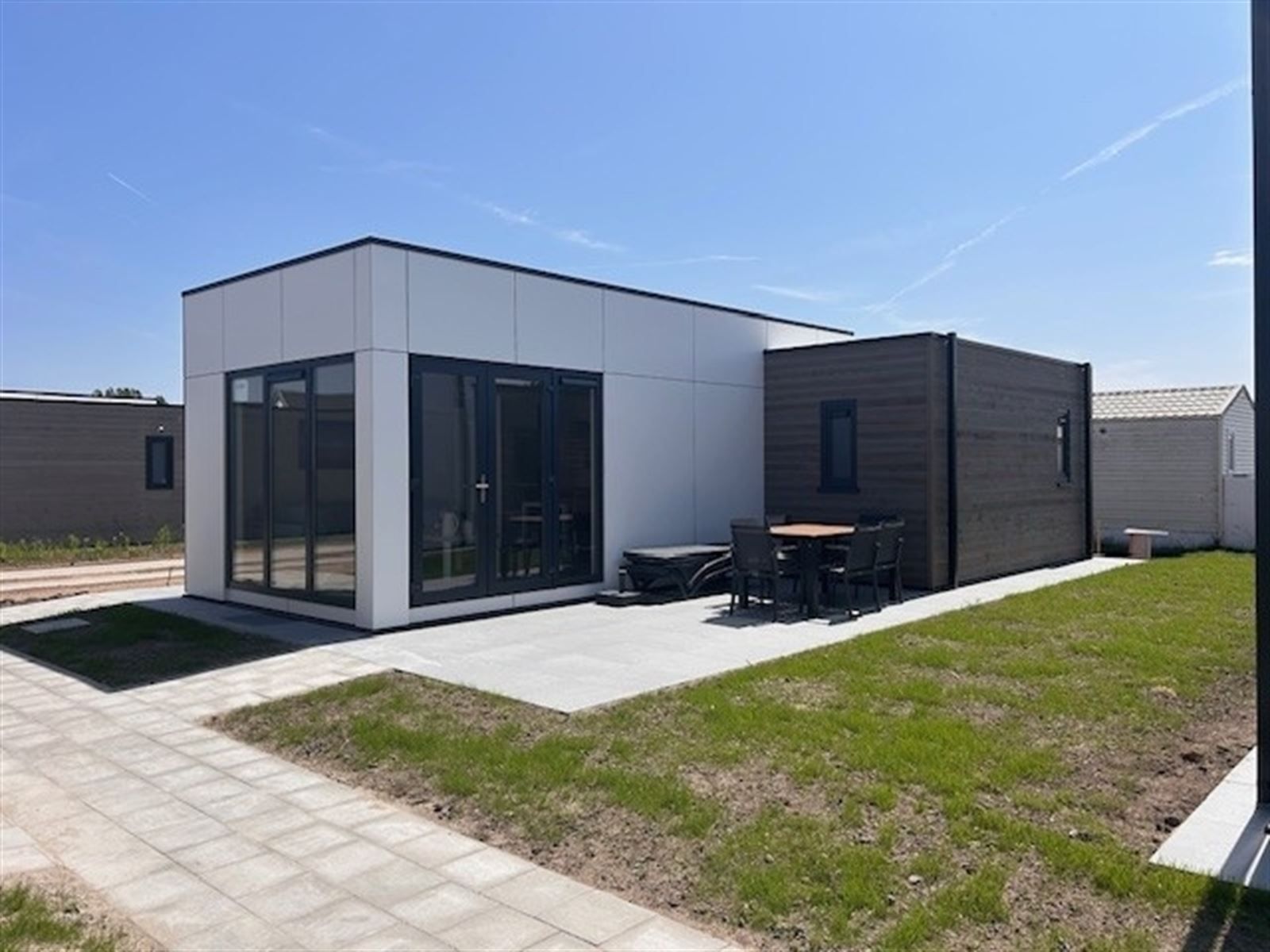 Moderne vakantie lodge mét terras foto 8