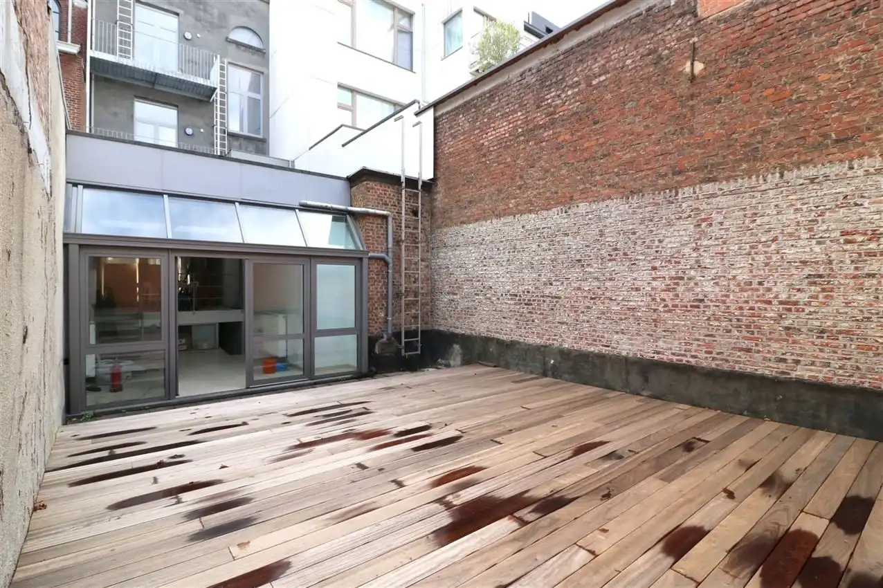 Volledig vernieuwde handelszaak op ideale locatie foto 20