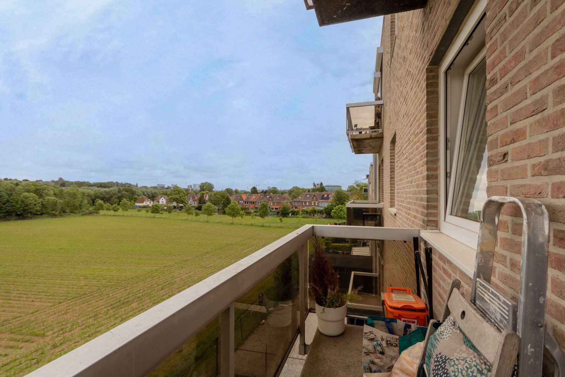 Goed onderhouden appartement met 3 slaapkamers en garage foto 6