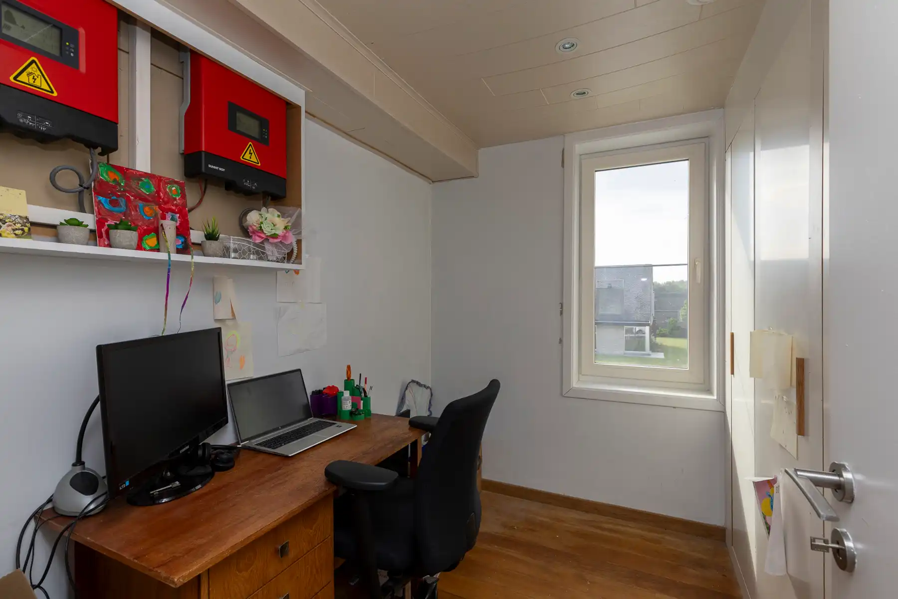 Toffe woning met 2 slaapkamers, bureau en garage foto 11