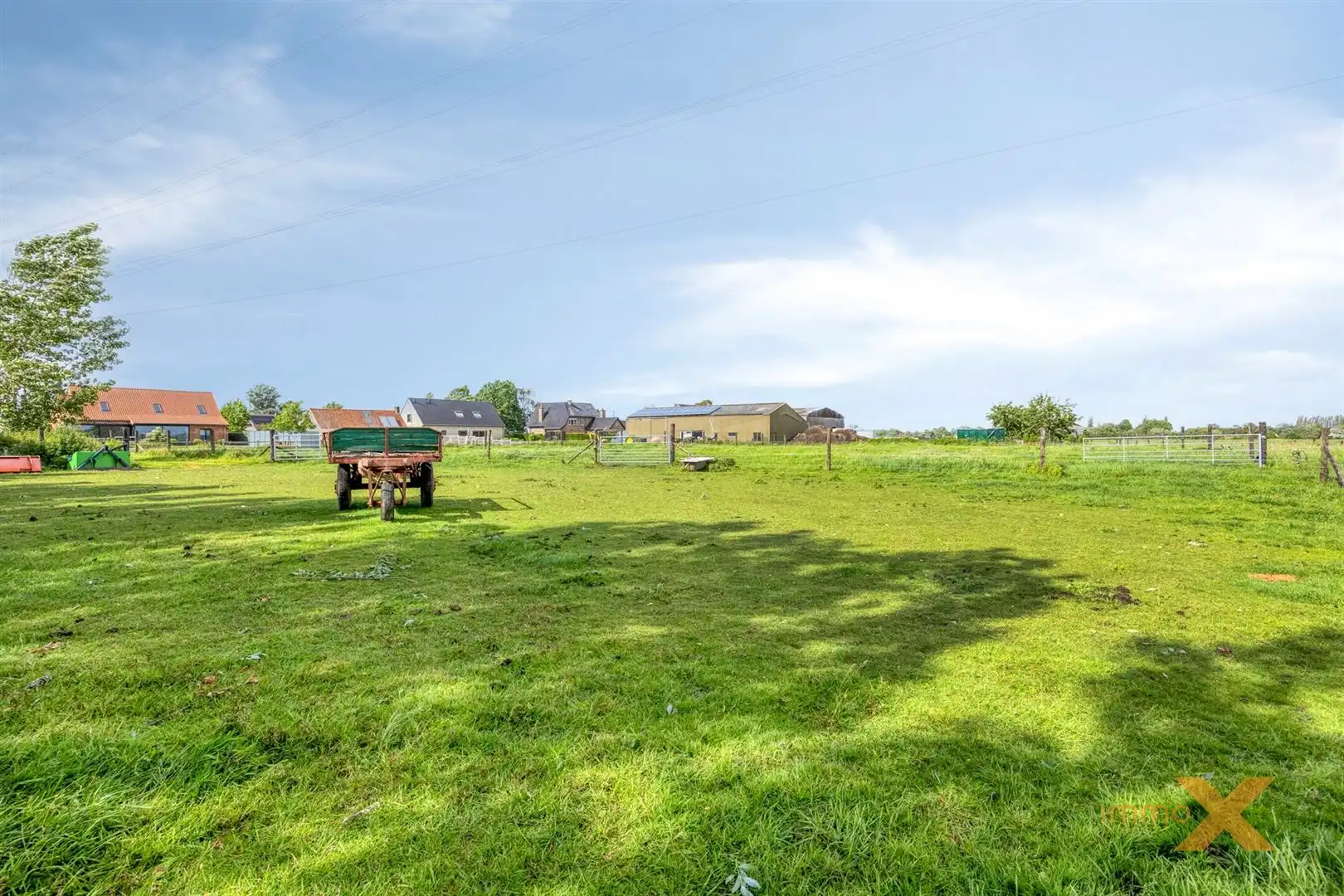 INSTAPKLARE HOEVEWONING MET STALLINGEN EN WEIDEN foto 44