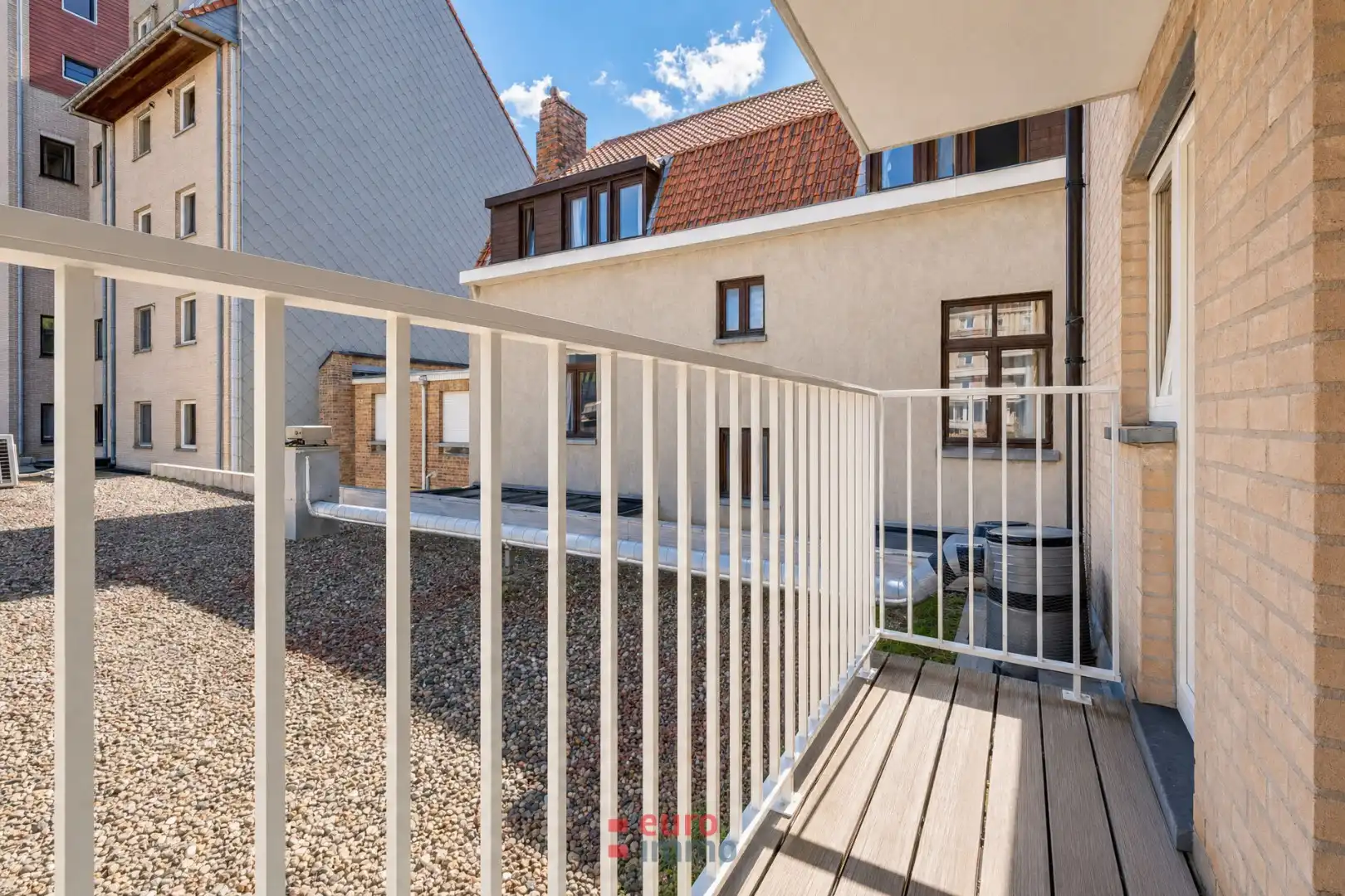 Pal in de winkel/wandelstraat gelegen appartement met 2 slaapkamers én super terras! foto 17