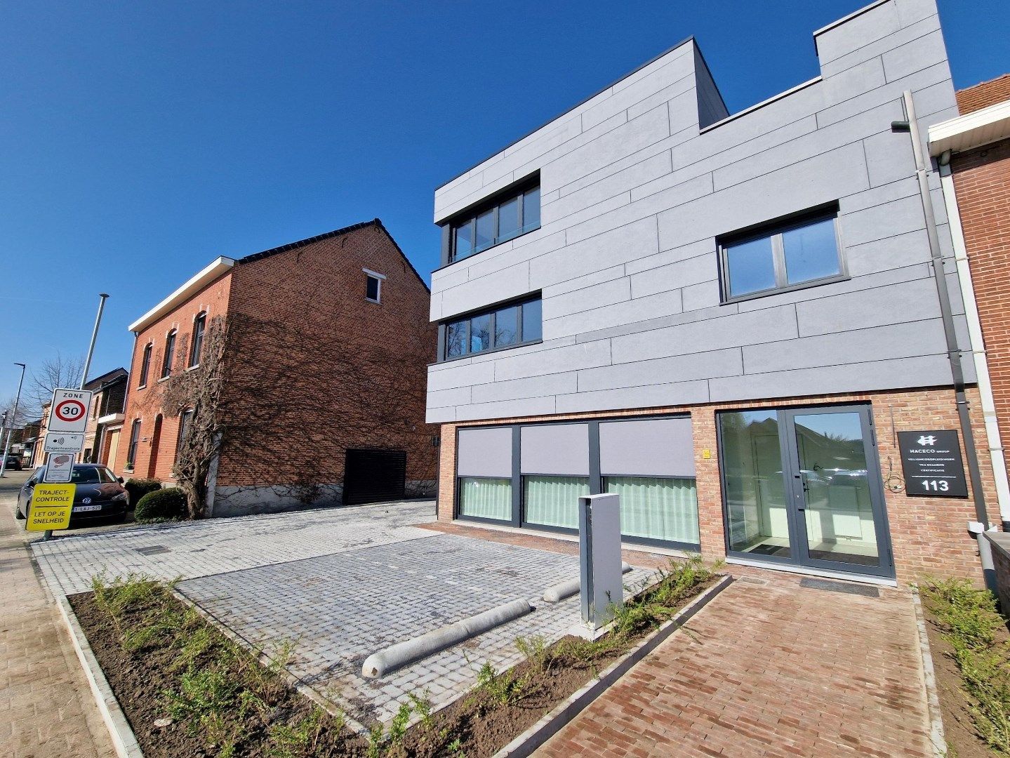 Zeer energiezuinig, lichtrijk en splinternieuw app met 2 slpks. foto 13