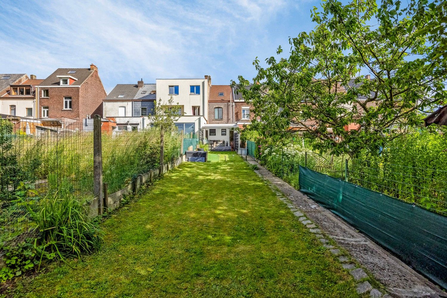 Te koop: charmant rijhuis met tuin en overdekt terras in centrum Halle foto 13
