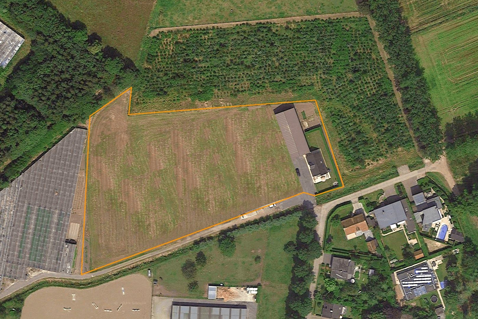 Instapklare woning met landbouwgrond in Assebroek foto 2