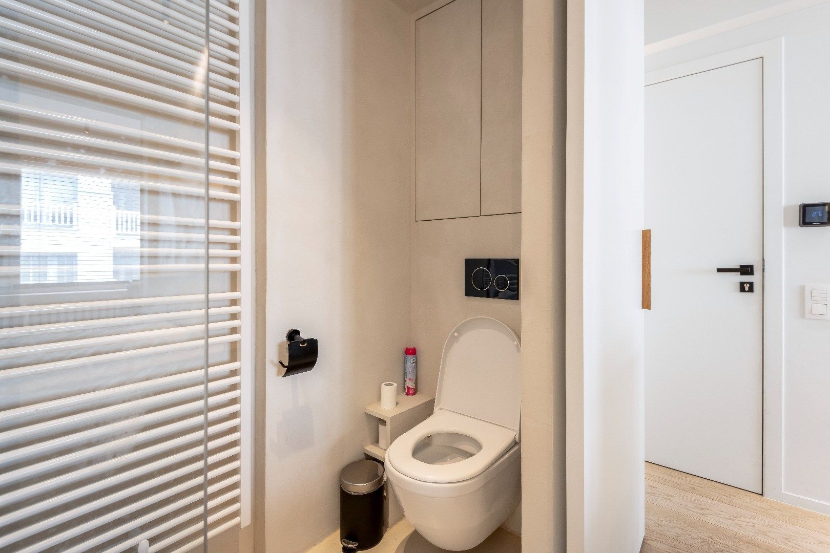 Instapklare studio centraal gelegen op wandelafstand van de Lippenslaan en de Dumortierlaan. foto 7