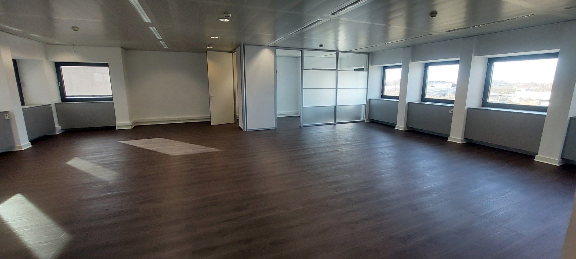 Kantoorruimte, 480m², parking, TOP-zichtlocatie   foto 11