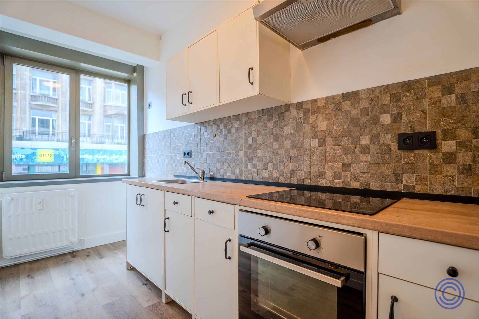 Ruim 2-slpk appartement van ca. 94m² in hartje Antwerpen foto 3