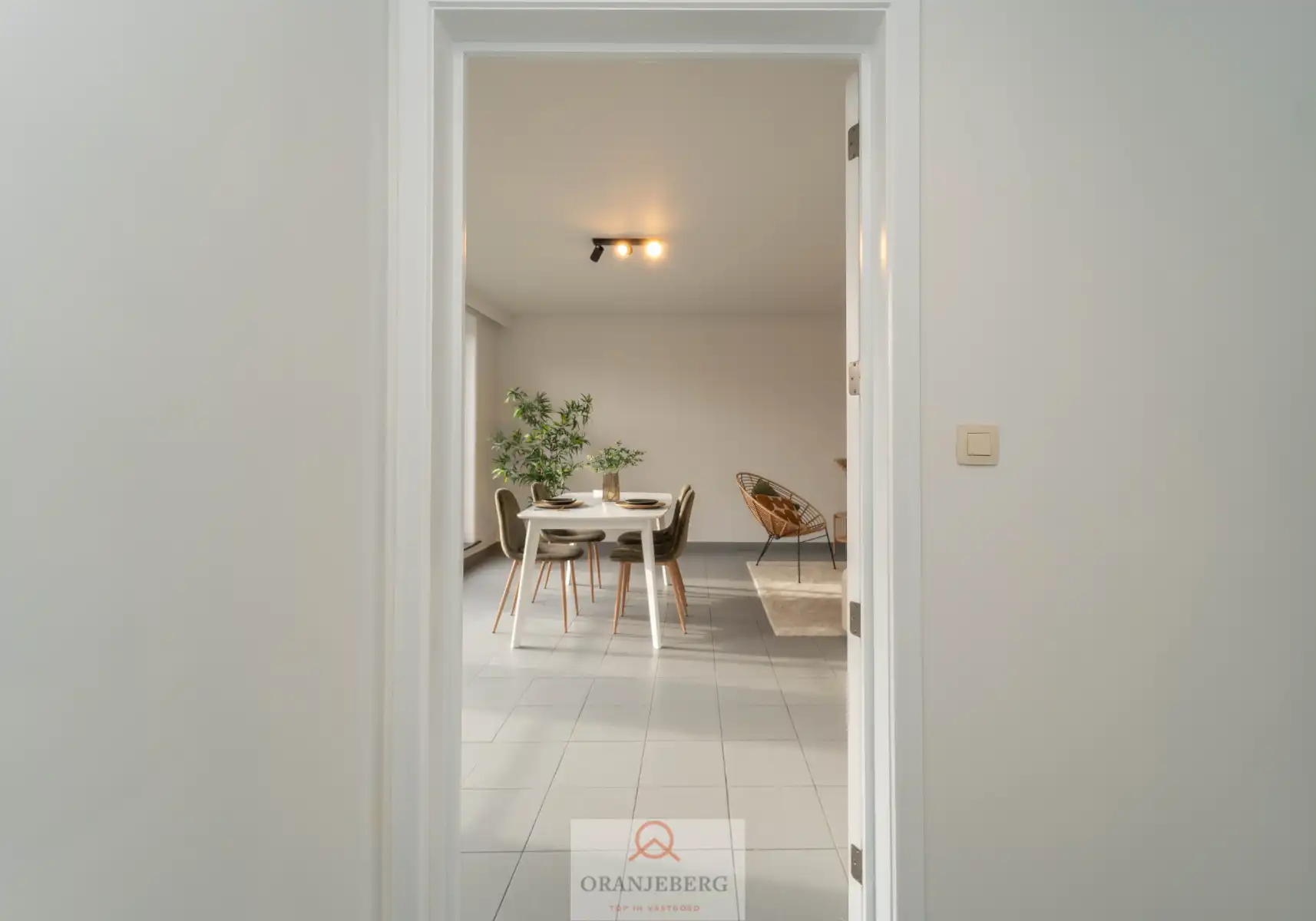 Lichtrijk 2-slpk appartement foto 2