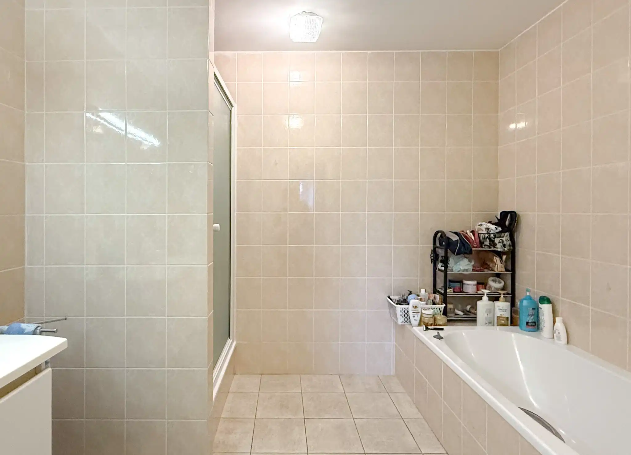 Appartement met twee slaapkamers, terras en autostaanplaats in het centrum van Beveren foto 8