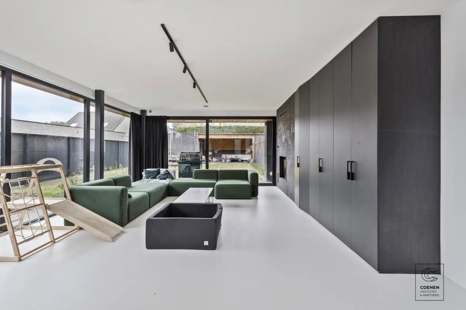 Prachtig verder af te werken HOB van 320 m² in een doodlopende straat! foto 9