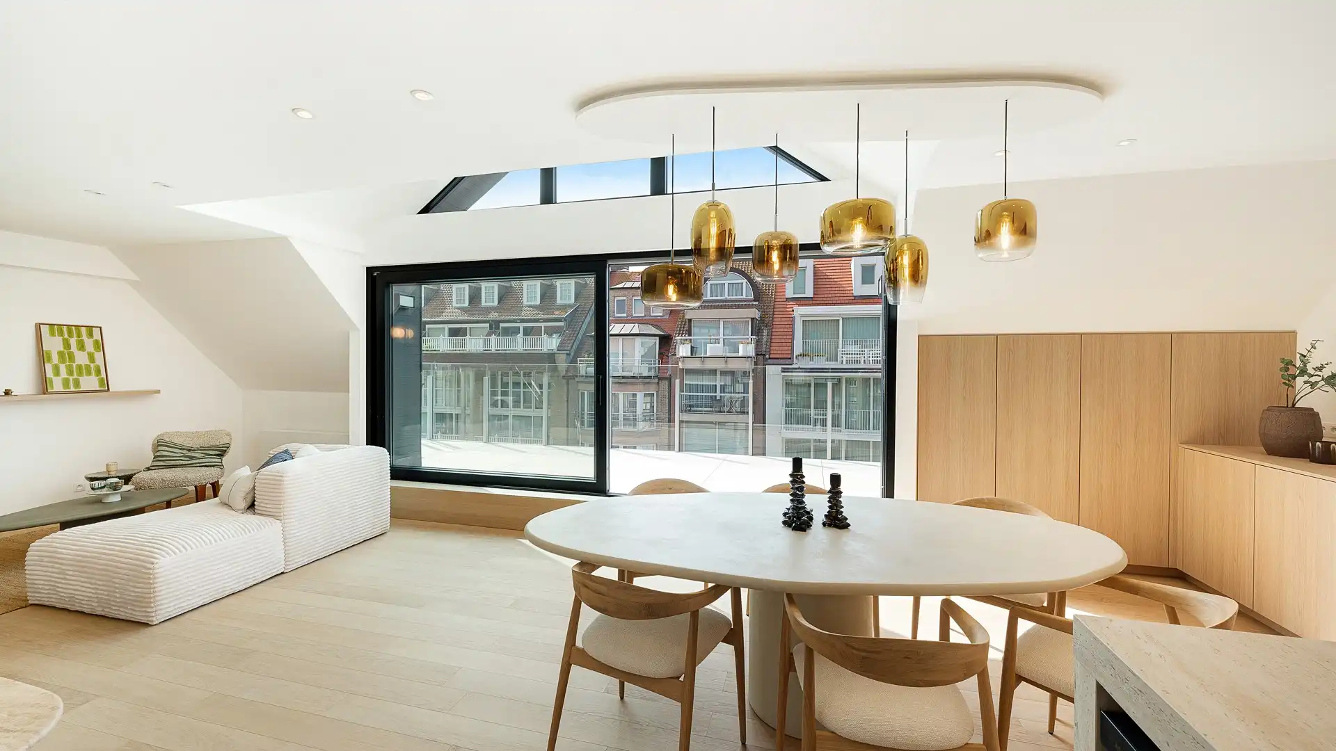 Ruime gerenoveerde duplex met 5 slaapkamers in Knokke. foto 9