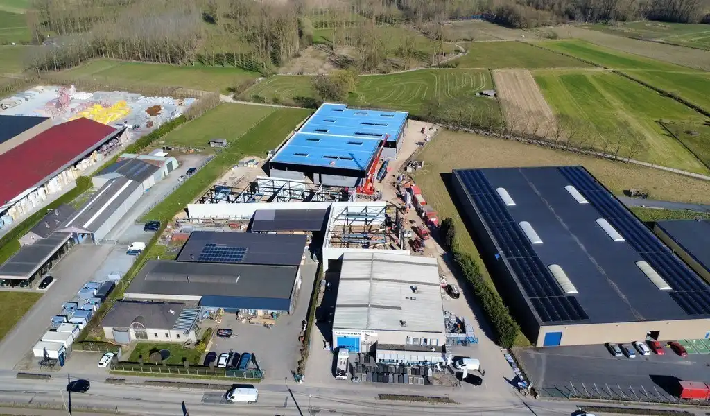 Klein magazijn te huur in Herzele Business Park foto 14