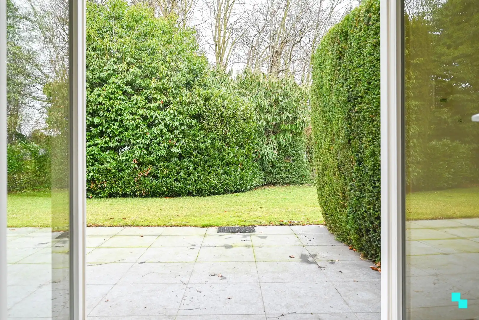 Riante, karaktervolle residentiële bungalow te Waregem foto 11