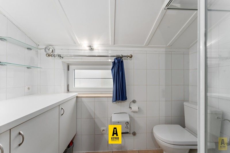Instapklaar vakantiehuisje (3 slpks) met parkeerplaats vlakbij zee! foto 14