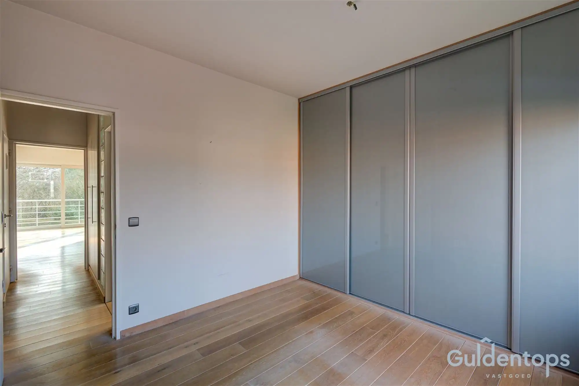 3-slaapkamerappartement op knappe ligging foto 15