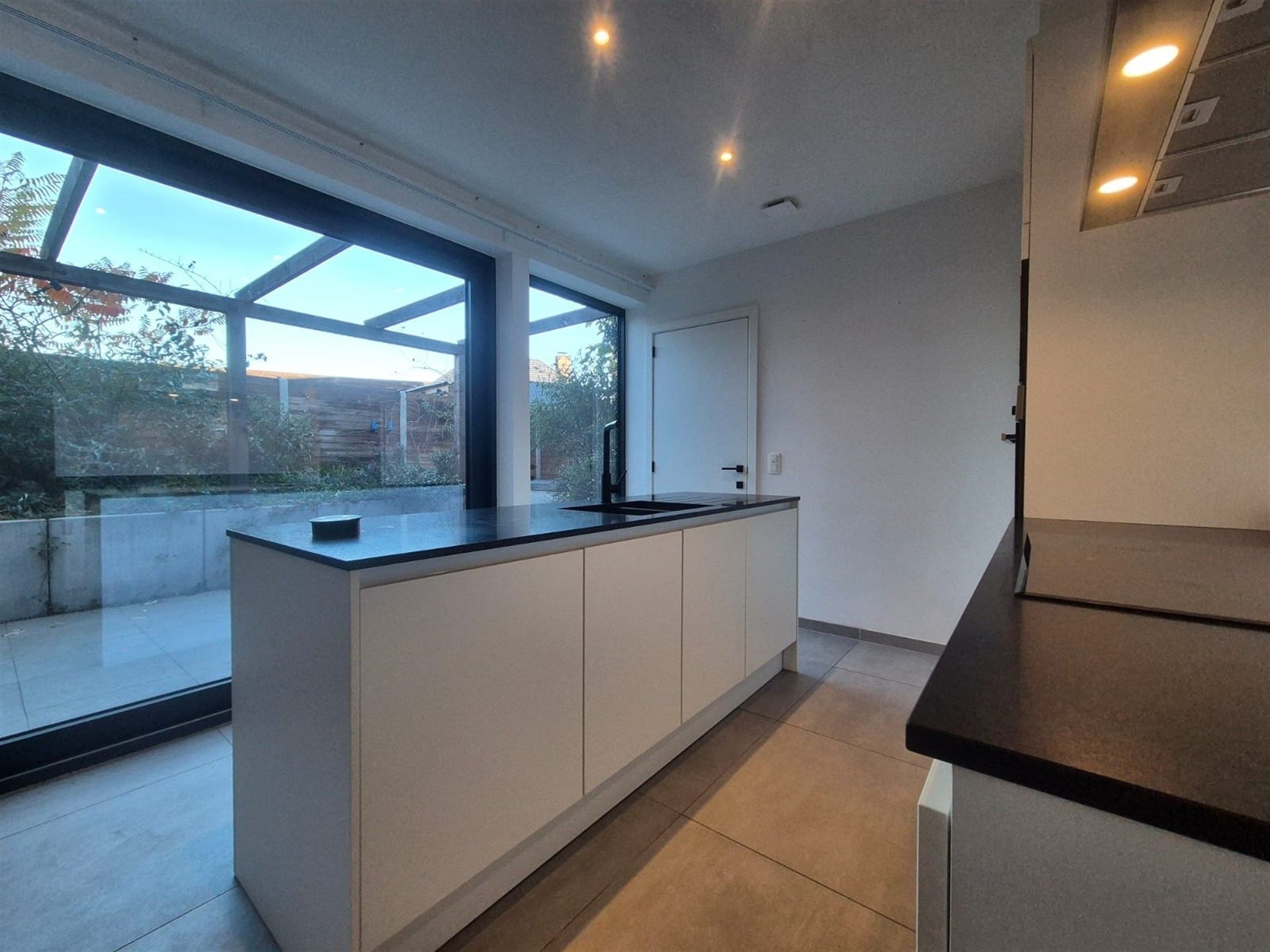 Nieuwbouwwoning (2021) met 3 slaapkamers, tuin en garage.  foto 8