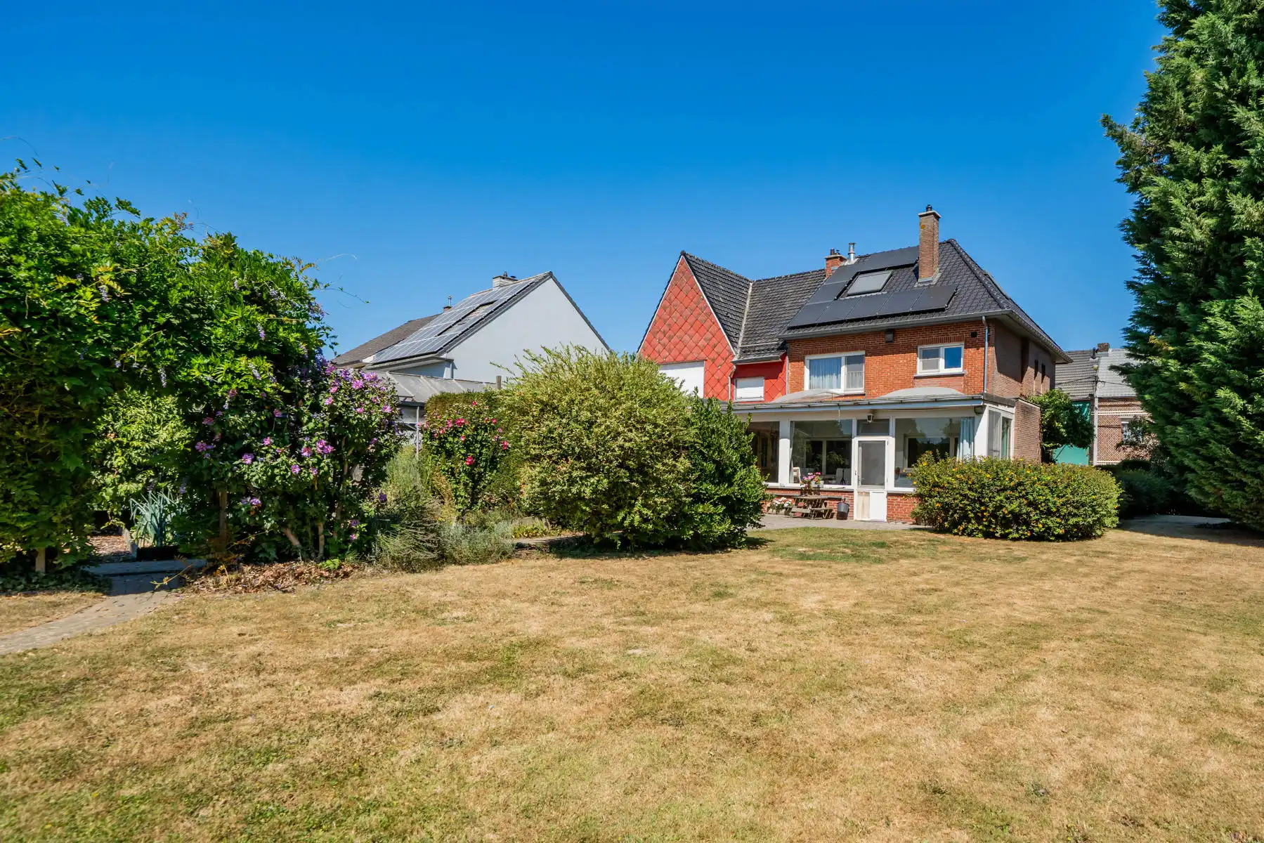 HOB instapklare gezinswoning met tuin! foto 19