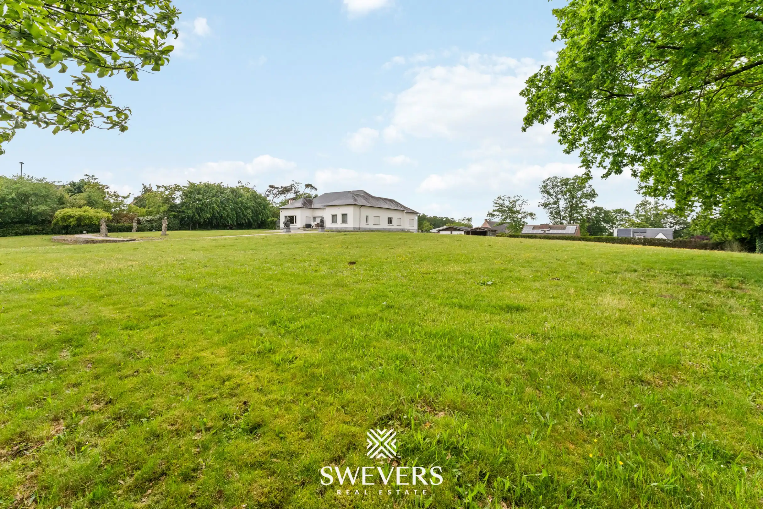 Statige villa met 57a 24ca grond en eindeloos potentieel foto 29