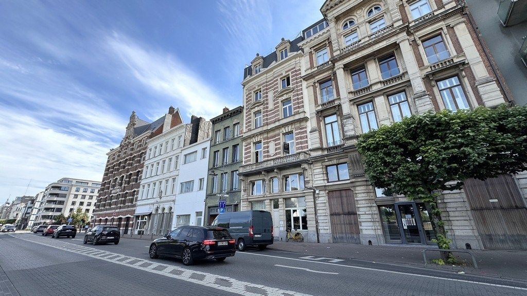 Kantoorruimte te huur in burgershuis aan kaai in Antwerpen foto 12