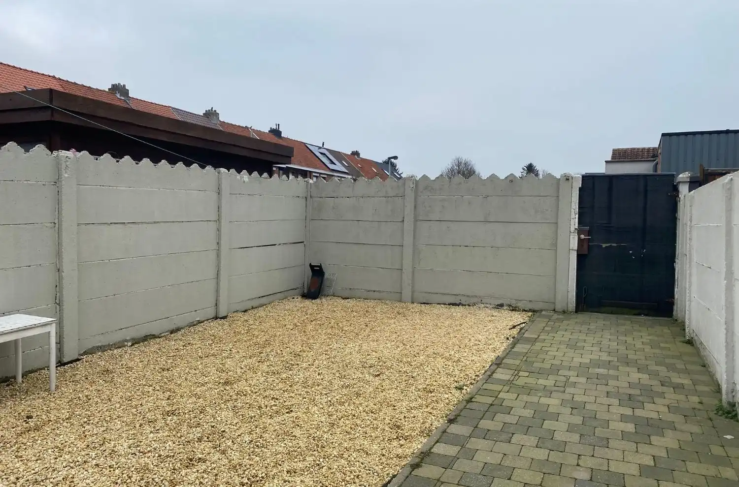 Huis met 2 slaapkamers, achteruitweg en tuin. foto 7