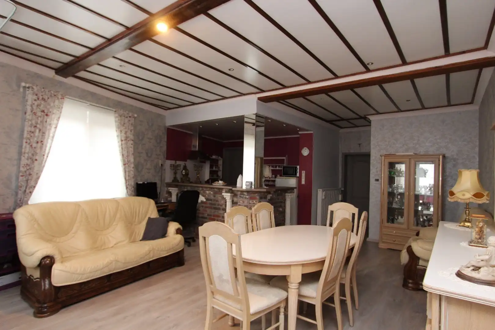 Ruime woning met garage en binnenkoer - centrum Tongeren foto 4