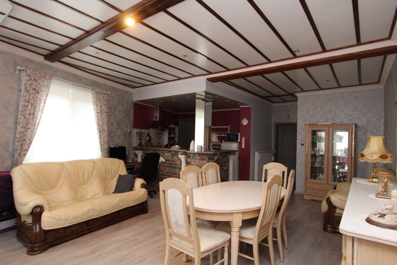 Ruime woning met garage en binnenkoer - centrum Tongeren foto 4