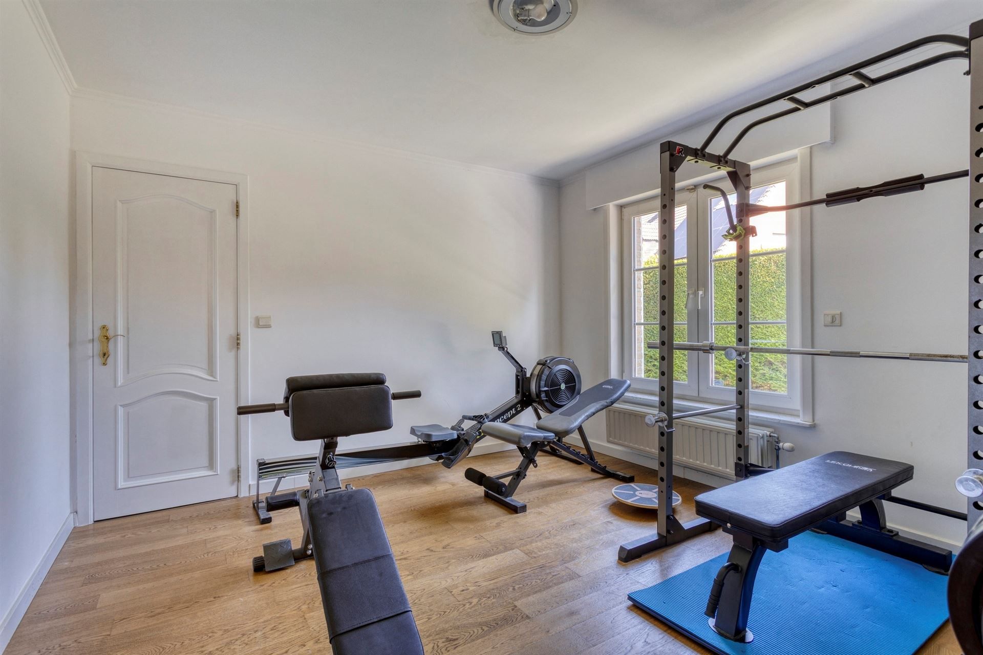 Prachtig gerenoveerde villa op mooi perceel foto 29