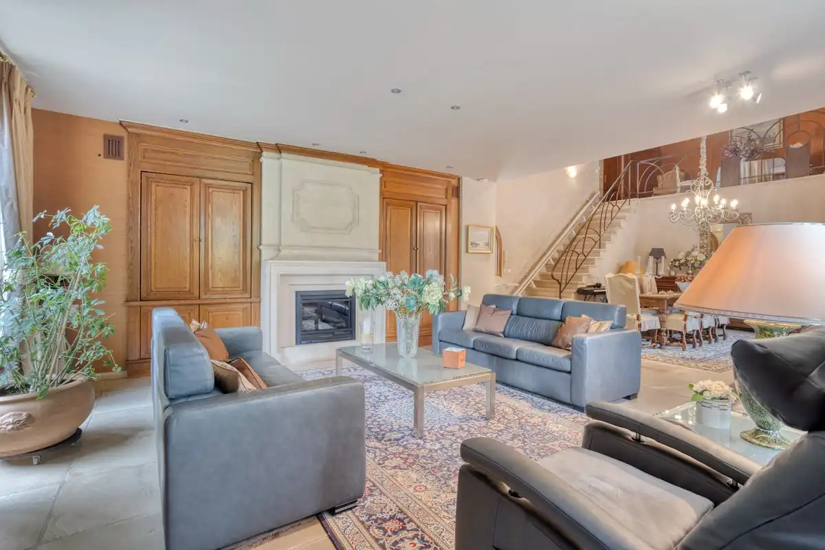 Exclusieve Spaanse villa welgelegen nabij de duinen en de zee. foto {{pictureIndex}}